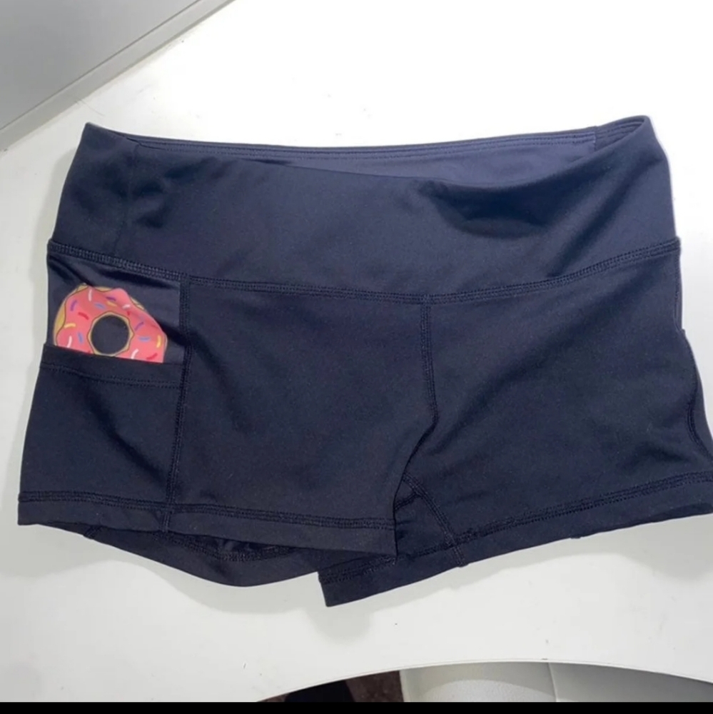 FMFM szS black spandex booty shorts